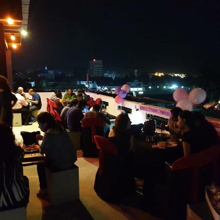 Beverly Hills Hotel Dehiwala-Mount Lavinia Dış mekan fotoğraf