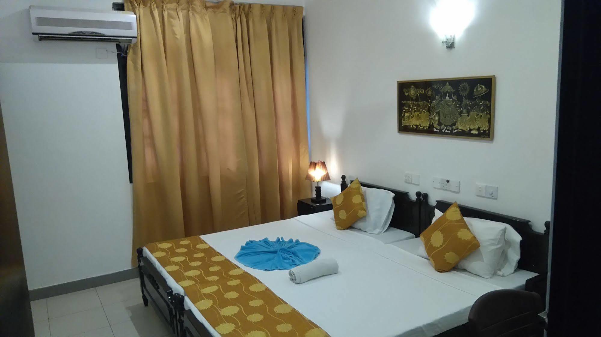 Beverly Hills Hotel Dehiwala-Mount Lavinia Dış mekan fotoğraf
