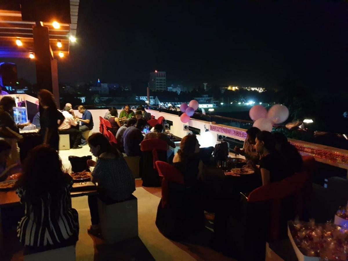 Beverly Hills Hotel Dehiwala-Mount Lavinia Dış mekan fotoğraf